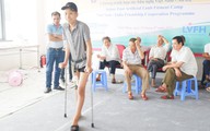 Ước mơ chân giả của cậu bé cụt chân vì ung thư xương thành hiện thực