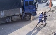 Bàng hoàng cảnh 2 tài xế đuổi chém nhau trên quốc lộ
