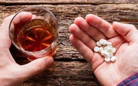 Uống rượu trong khi dùng thuốc trị đái tháo đường, tăng biến chứng