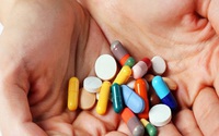 Vì sao uống thuốc tránh thai lại đau đầu?