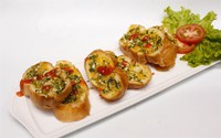 Đầu bếp chỉ cách sơ chế tỏi giúp món ăn bùng nổ hương vị