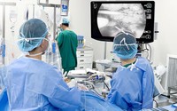 Người đàn ông 50 tuổi suýt hoại tử tay vì viêm tắc mạch máu thừa nhận 1 sai lầm nhiều nam giới Việt mắc phải