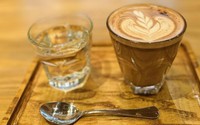 Các nhà khoa học cảnh báo người thích uống cà phê vào buổi tối