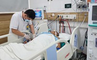 7 nạn nhân nghi ngộ độc khí clo đang được cứu chữa tích cực