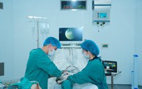 Người đàn ông nhập viện sau khi tiêm khớp tại phòng khám tư