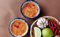 Nước mắm để qua đêm có an toàn? Chuyên gia cảnh báo nguy cơ vi khuẩn nếu bảo quản sai cách