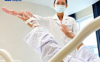 Đột quỵ trong lúc ăn cơm, cụ ông U100 hồi phục bất ngờ nhờ một quyết định của gia đình
