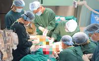 Người đàn ông phát hiện ung thư hàm mặt sau 3 tháng nổi u ở má: Bác sĩ cảnh báo dấu hiệu không nên chủ quan