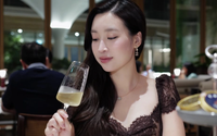 Đỗ Mỹ Linh gây chú ý với set đồ tiền tỷ khi đi hẹn hò