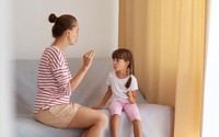 Cha mẹ những đứa trẻ ưu tú không quát mắng khi con mắc lỗi, họ thường làm 1 việc
