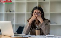 Áp lực chỉ muốn buông xuôi, hãy nhớ đến 3 câu nói này để tự 'kéo' mình trở lại