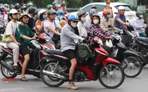 Ngày cuối của kỳ nghỉ lễ 30/4 - 1/5: Dòng phương tiện ùn ùn trở về Hà Nội