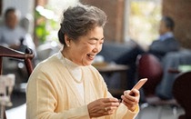 Không sống cùng con, không chờ chu cấp: Tuổi già an vui của cụ bà U75