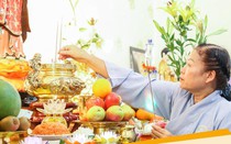 Khung giờ đẹp thắp hương mùng 1 cuối cùng của năm - Ngày mai mùng 1 tháng 12 âm lịch Ất Tỵ 2025 để gọi tài lộc