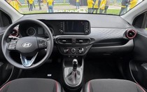 Hyundai Grand i10 2026 thiết kế bắt mắt, 6 túi khí giá 340 triệu đồng liệu có dễ cạnh tranh Kia Morning?