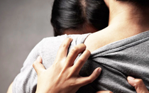 Nhẫn nhịn chồng ngoại tình nhiều năm vì con, chuyến đi Đà Nẵng khiến tôi nghĩ đến ly hôn