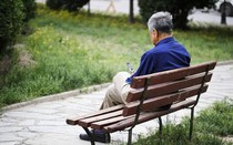 Bán nhà lấy tiền cho con khởi nghiệp rồi phải đi ở trọ: Bài học cay đắng về '3 lá chắn' cuối cùng của người già