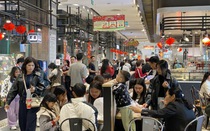 Nhà hàng, quán nước đông nghẹt khách những ngày đầu năm mới 2026