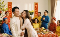 Lần đầu đưa bạn gái về ra mắt, tôi "muối mặt" vì sự vụng về và nhõng nhẽo của em