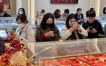 Vàng 0,1 chỉ thành mặt hàng ‘hot’ dịp vía Thần Tài 2026