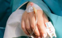 Người phụ nữ phát hiện ung thư đại trực tràng ở tuổi 31 có 1 thói quen ăn uống nhiều người Việt mắc phải