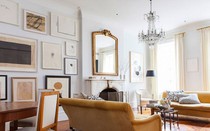 Vị trí treo gương trong nhà giúp gia chủ làm ăn phát đạt, tiền tài vào như nước, gia đình ấm êm