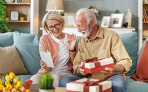 Lương hưu cao hay nhà rộng cũng không bằng 3 cách sống này khi về già