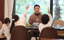 Tuấn Hưng: 'Bản thân mình là một người có nhiều antifan nên ngại đưa các con lên truyền hình'