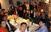 Họp lớp tưởng vui, ai ngờ tôi bị đuổi khỏi nhóm chỉ sau một đêm