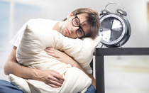 Ngủ đủ vẫn thấy mệt? Chuyên gia chỉ ra 3 thói quen ăn uống giúp giảm mệt mỏi tới hơn 40%
