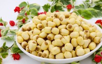 Nên ăn hạt sen tươi hay hạt sen khô để tốt cho sức khỏe?
