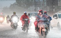Dự báo thời tiết ngày 18/7: Mưa lớn kéo dài ở Bắc Bộ, cảnh báo lũ quét, sạt lở đất