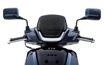 Xuất hiện xe máy điện giá 38 triệu đồng đẹp sang trọng, đi 175km, cốp siêu rộng, màn hình như ô tô, trang bị cả số lùi