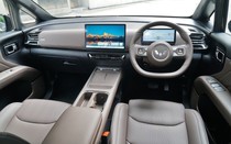 Kích cỡ ngang Hyundai Custin, MPV điện 7 chỗ giá 750 triệu đồng tại Việt Nam chạy tới 500km/lần sạc