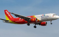 Rada sân bay Tân Sơn Nhất “tê liệt”, máy bay Hà Nội phải quay đầu