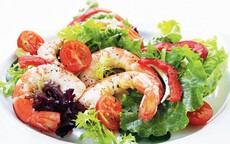 Những thành phần trong salad khiến bạn không thể giảm cân