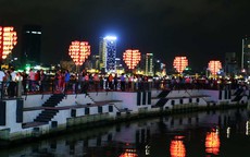 Clip "cầu tàu tình yêu" ở Đà Nẵng tuyệt đẹp về đêm