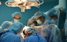 Đà Nẵng: Hai bệnh nhi đầu tiên được phẫu thuật nội soi lồng ngực