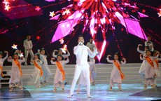Đàm Vĩnh Hưng bị chê hát như đọc ở chung kết Hoa hậu Hoàn vũ Việt Nam