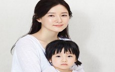Con gái "nàng Dae Jang Geum" xinh giống mẹ ngày nhỏ