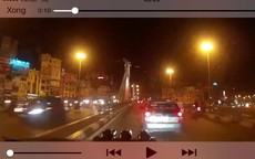 Tài xế taxi "điên" gây tai nạn trên cầu vượt Thái Hà chở vợ con khi bỏ chạy?