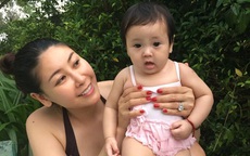 Con gái Hà Kiều Anh bụ bẫm đi nghỉ cùng mẹ