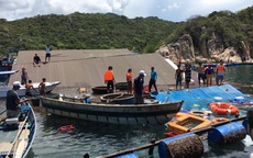 Vụ gãy bè ở vịnh Vĩnh Hy: Nhà hàng nổi bị chìm sau va chạm với tàu du lịch