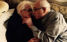Đôi vợ chồng hơn 100 tuổi tiết lộ bí quyết hạnh phúc
