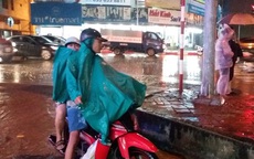 Tin mới nhất về bão số 3: Quảng Ninh bắt đầu mưa to kèm theo sấm chớp