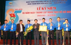 Đoàn thanh niên Viện Huyết học & Truyền máu Trung ương đón nhận Bằng khen của Thủ tướng