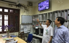 Phòng dịch vụ rêu mốc vẫn thu 1,2 triệu/ngày: Bệnh viện Bạch Mai nói gì?