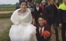 Đám cưới cổ tích của "nàng Bạch Tuyết và chú lùn" khiến dân mạng xúc động