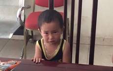 Hà Nội: Một cháu bé bị bỏ rơi sau khi đưa đi ăn phở