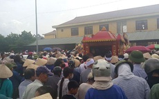 Hàng nghìn người đưa tiễn 4 bà cháu bị thảm sát ở Quảng Ninh